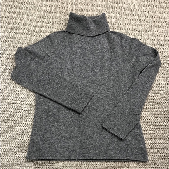 Pure Cashmere Sweaters - Gray Cashmere Turtleneck Sweater